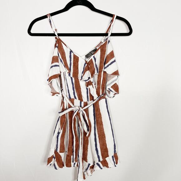 Francescas Blue Blush Striped Cold Shoulder Romper Small White Orange Brown Blue - Picture 1 of 11